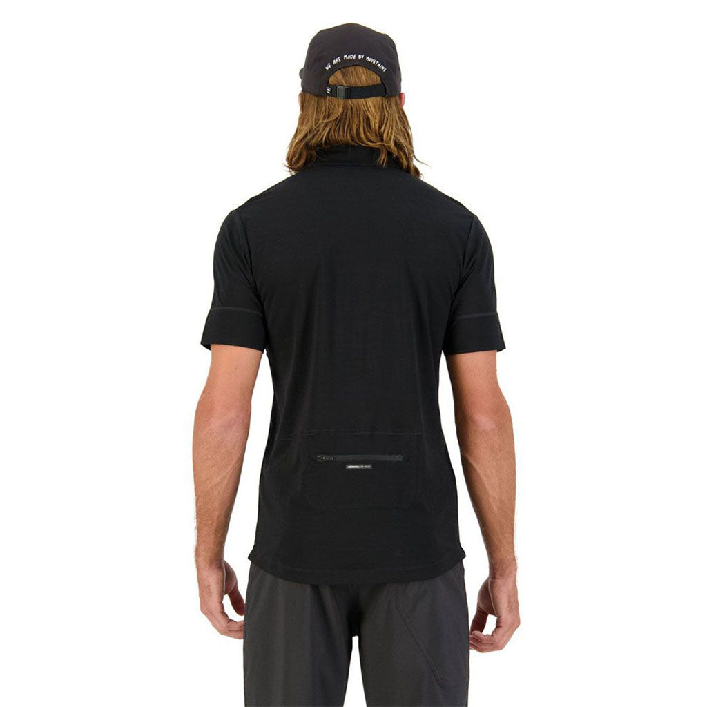 Cadence Half Zip T Black