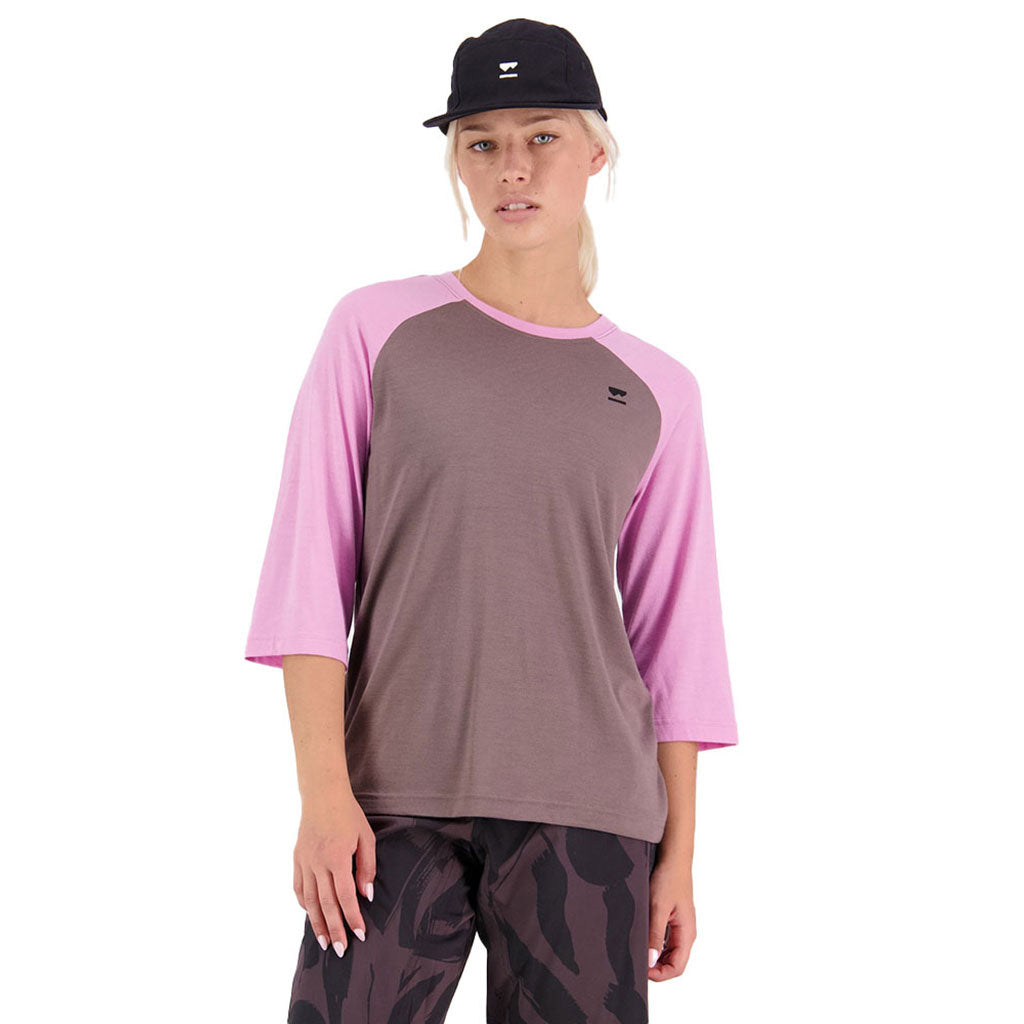 Tarn Merino Shift Raglan 3/4 Pop Pink / Iron