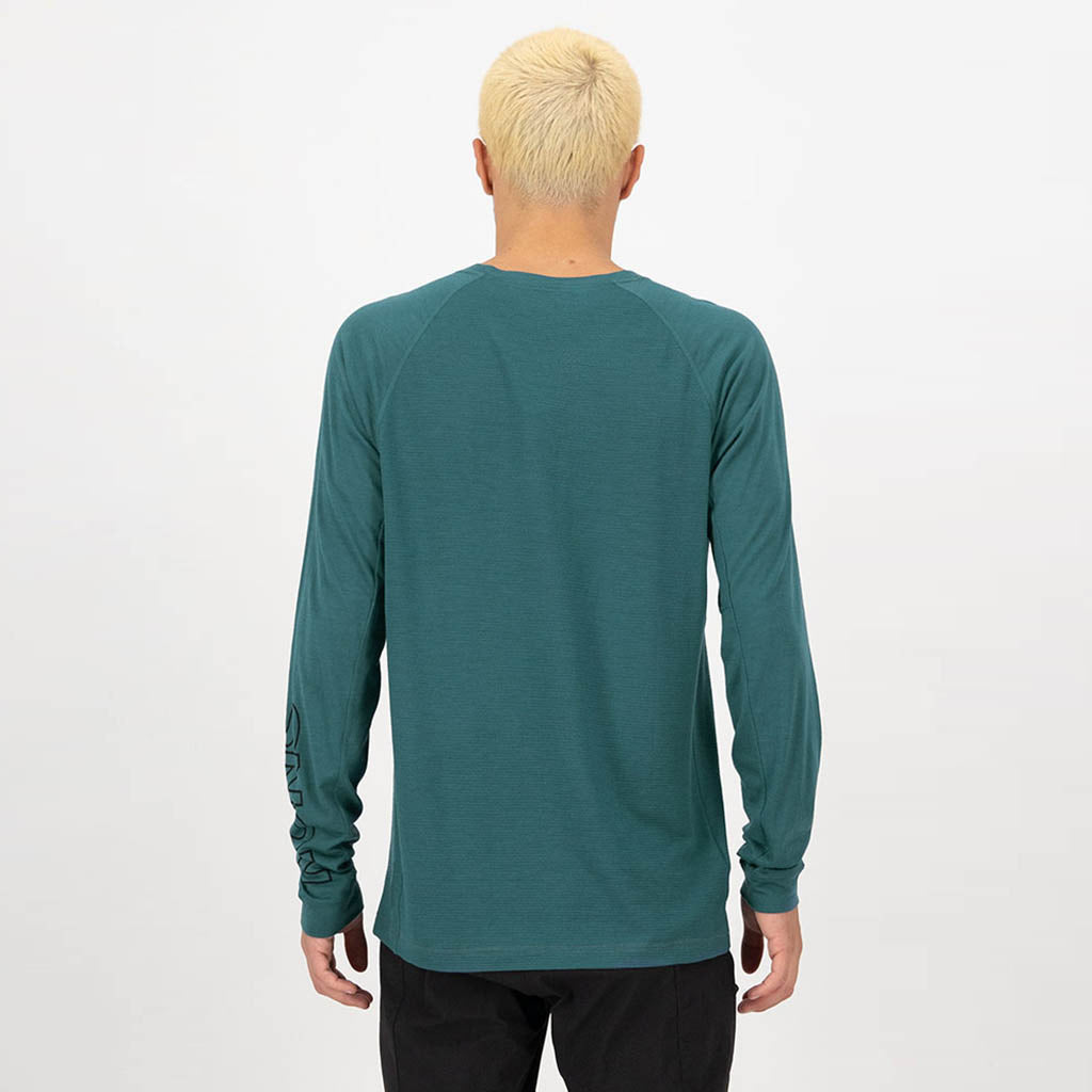 Mens Tarn Merino Long Sleeve Iron / Abyss